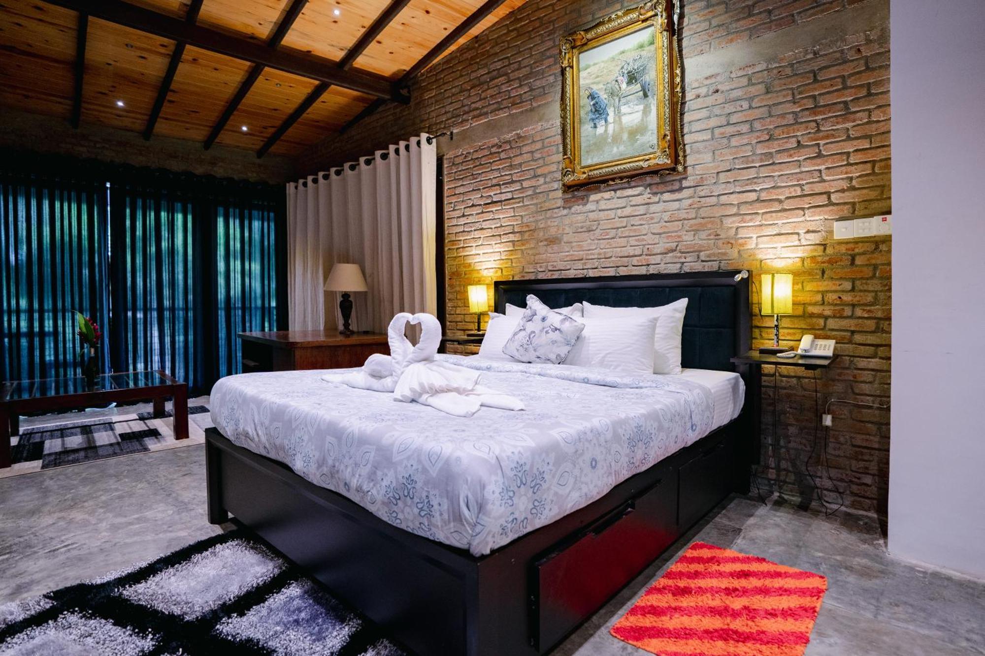 Aayu Hanthana Boutique Hotel Канди Экстерьер фото