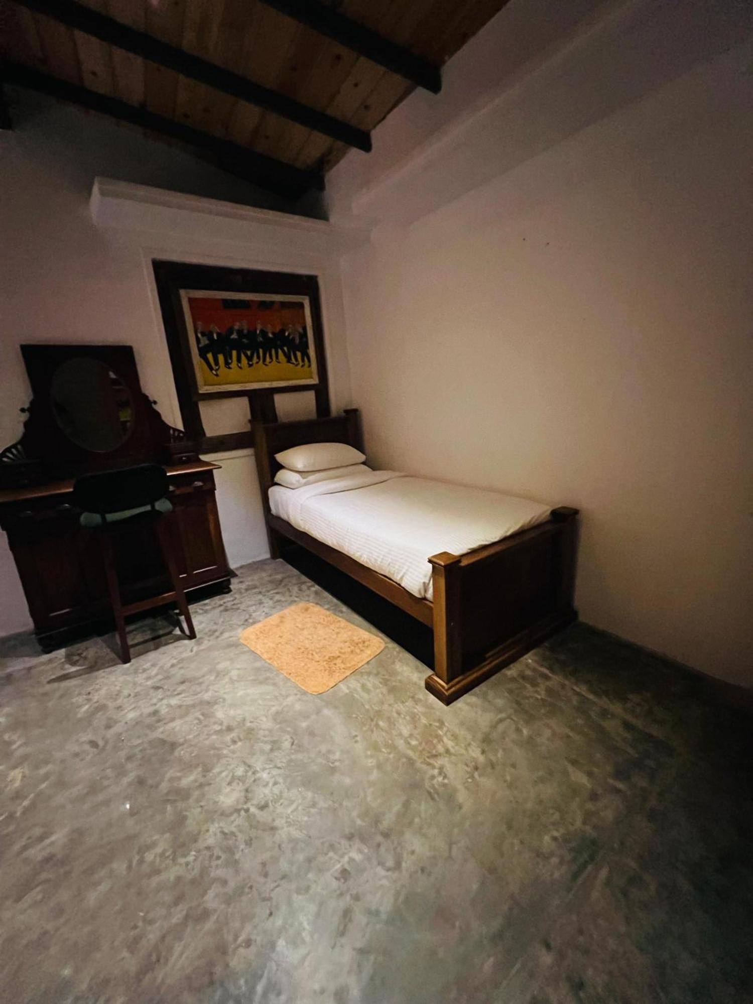 Aayu Hanthana Boutique Hotel Канди Экстерьер фото