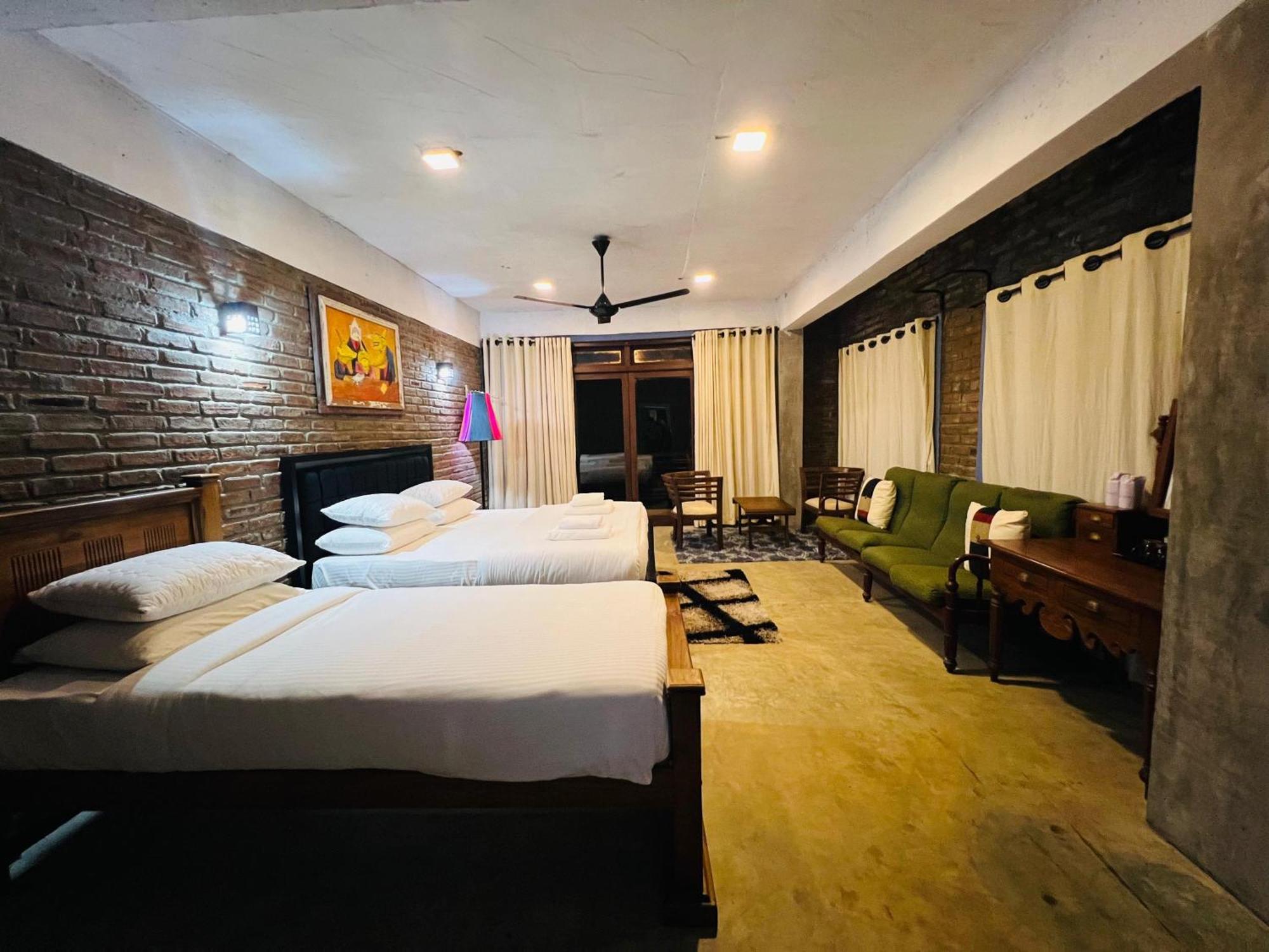 Aayu Hanthana Boutique Hotel Канди Экстерьер фото