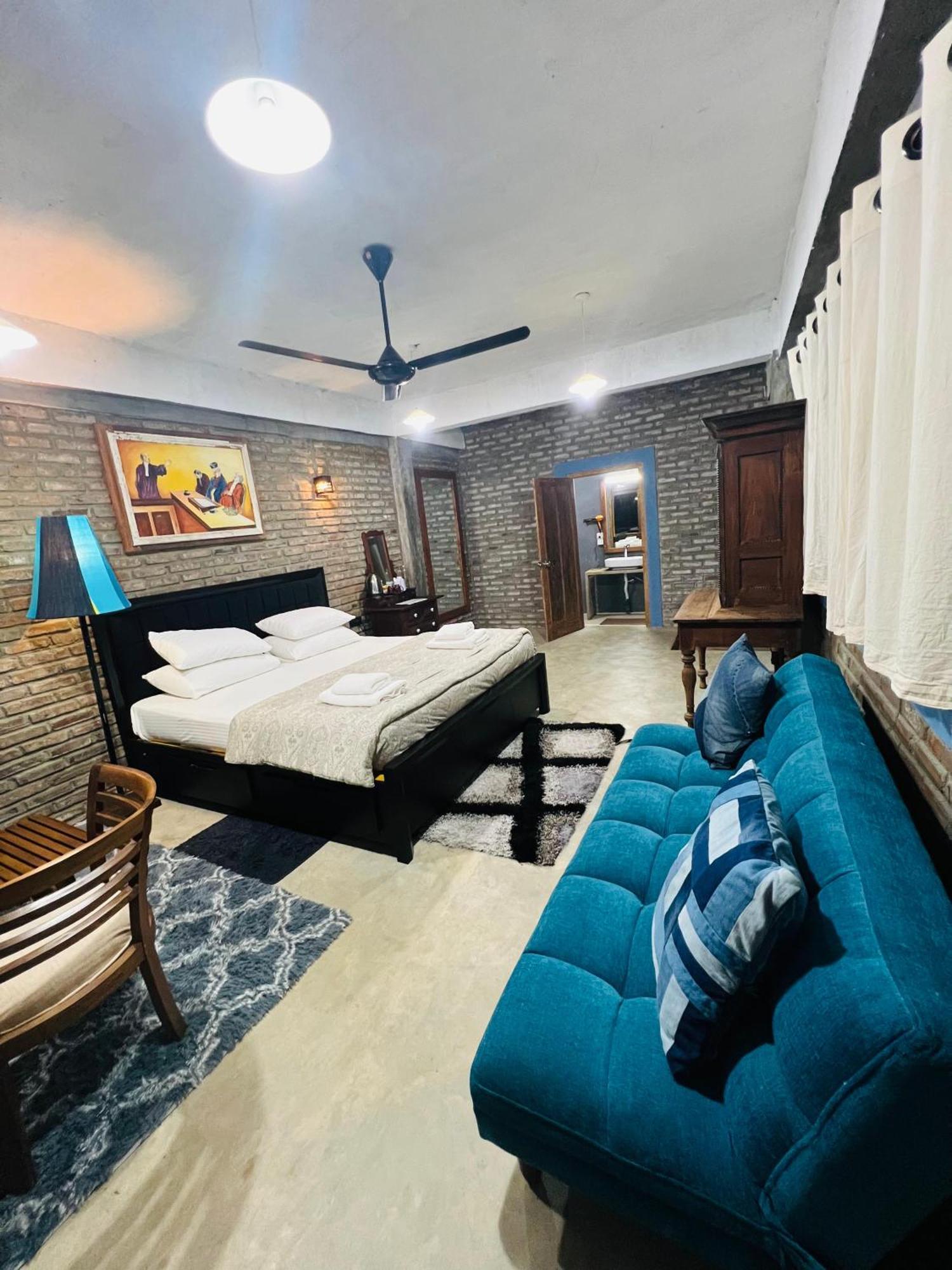 Aayu Hanthana Boutique Hotel Канди Экстерьер фото